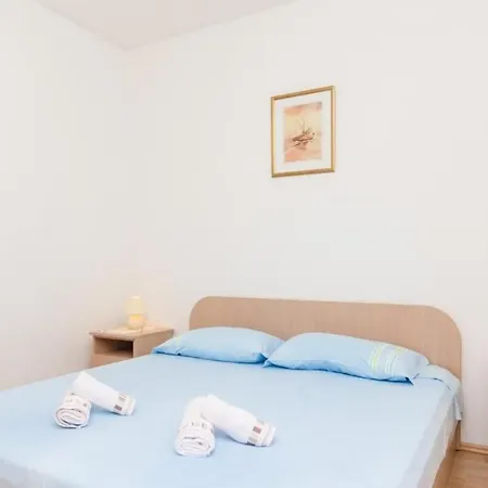 House Rasica - One Bedroom With Terrace And Sea View מולונאט