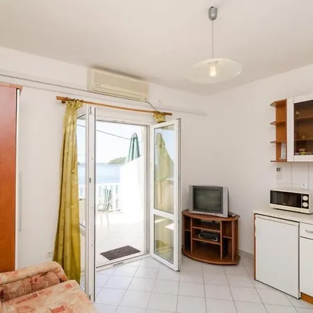 דירה House Rasica - One Bedroom With Terrace And Sea View מולונאט